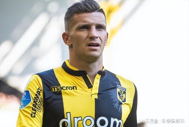 展开激烈争 展开激烈争