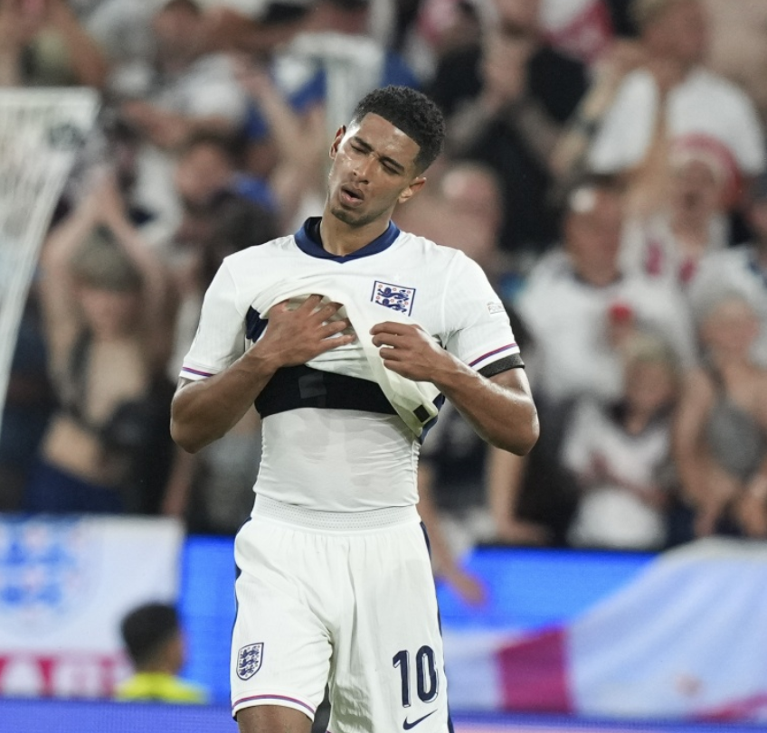 A股收评：三大指数上涨，沪指创指涨超1%，钢铁板块涨停潮，券商股尾盘异动！超4200股上涨，成交1.97万亿放量442亿.