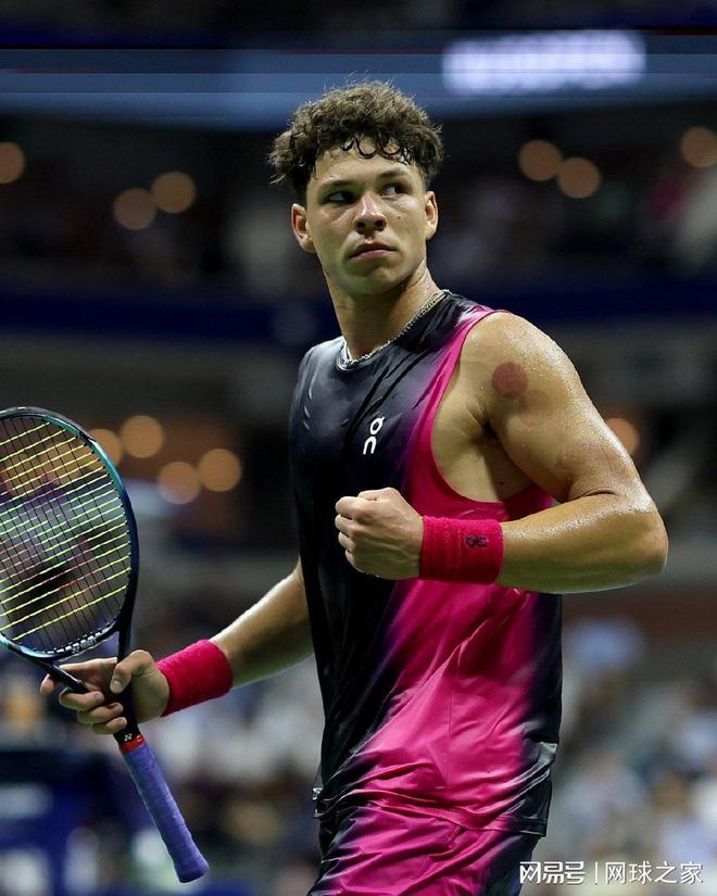 表现出色 表现出色